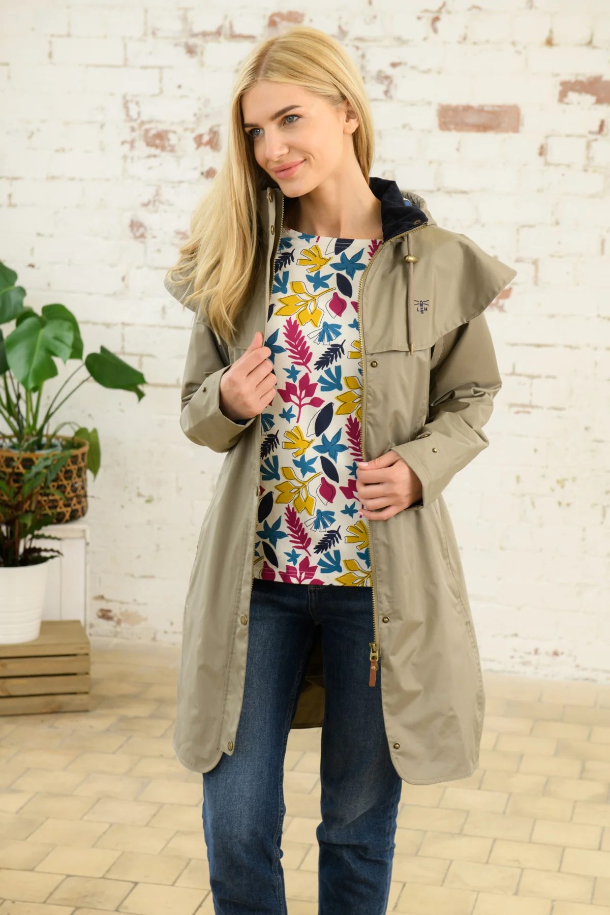 Outrider 3/4 Length Waterproof Raincoat - Fawn - Image 11